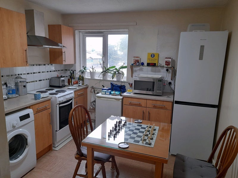 Room Gallon Close in Greater London