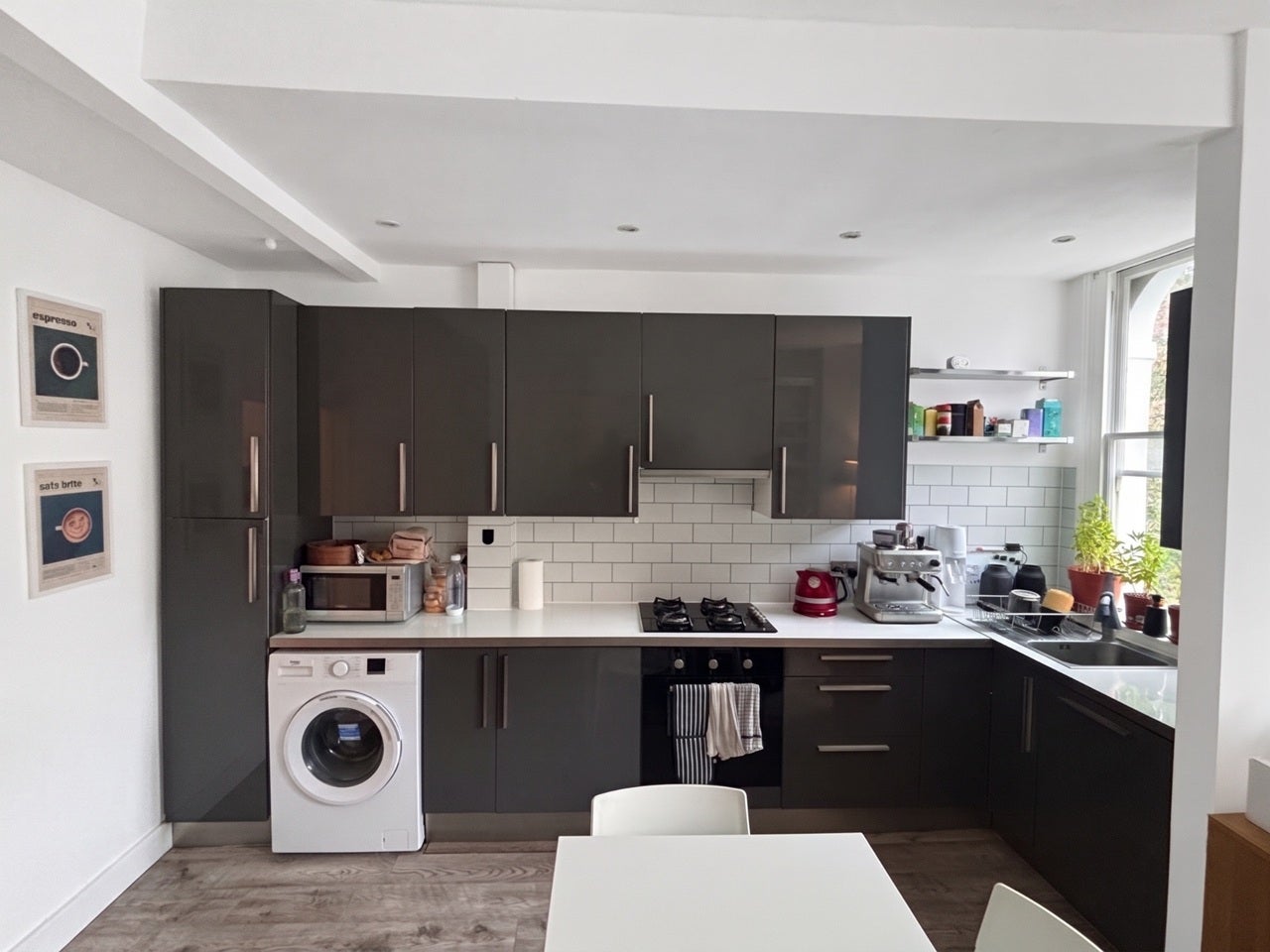 Flat Chantrey Road in Greater London