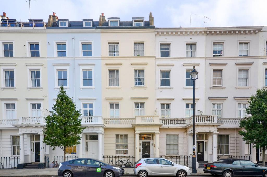 Flat Claverton Street in London