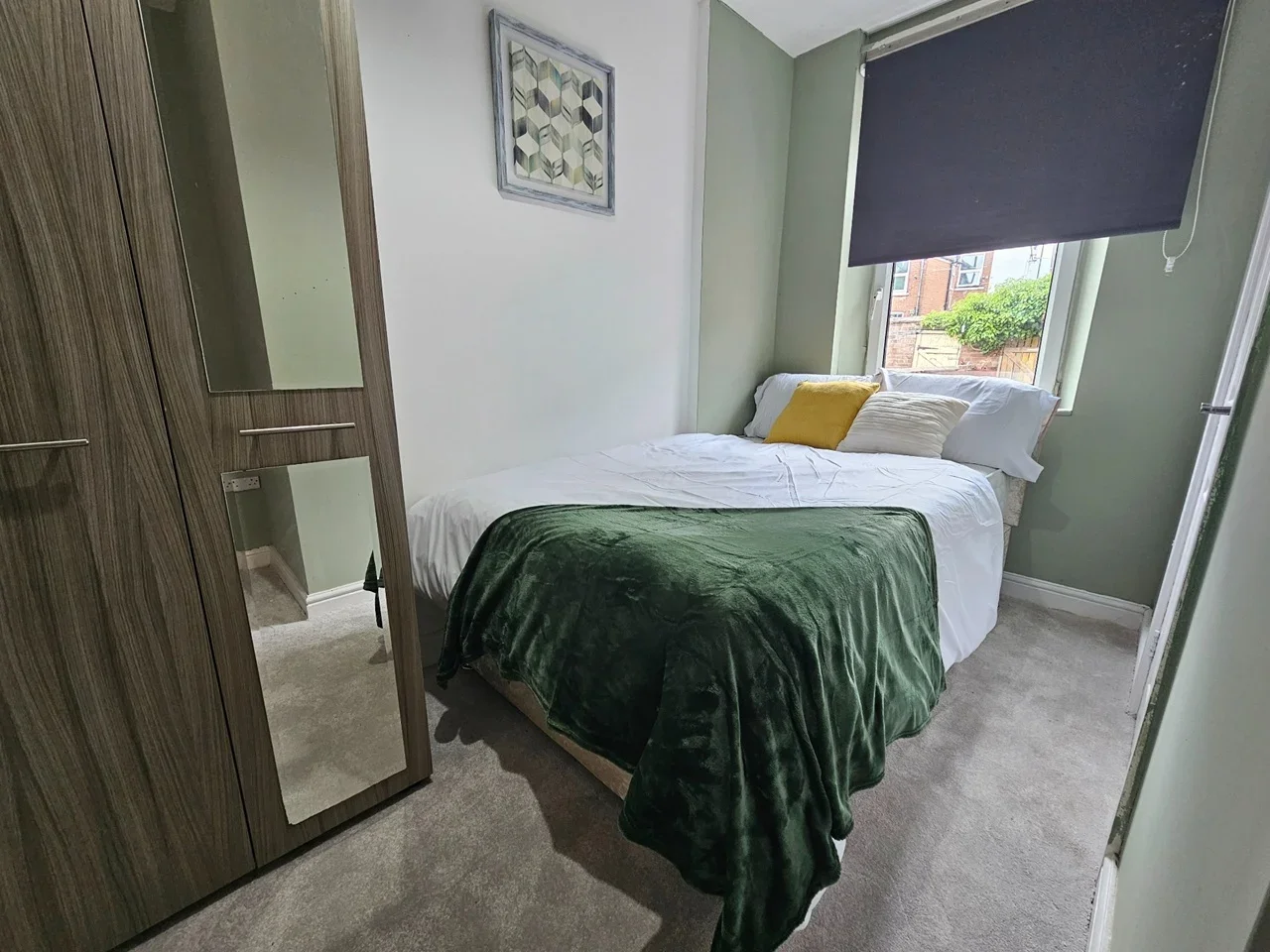 Room Rockingham Road in Doncaster