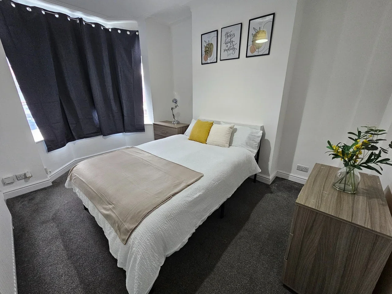 Room Rockingham Road in Doncaster