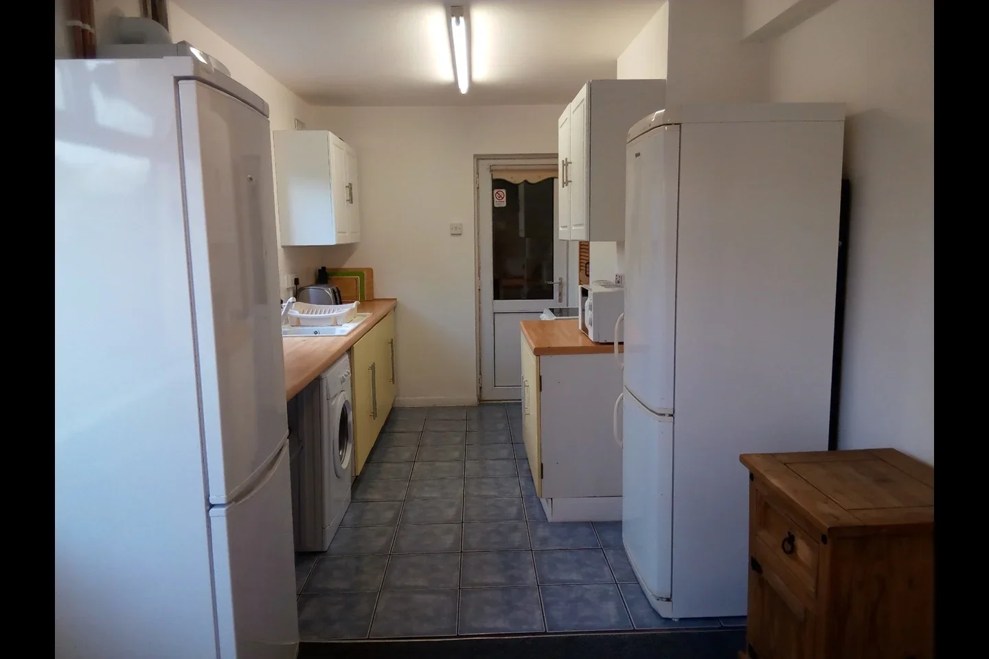 Room Woburn Avenue in Greater London
