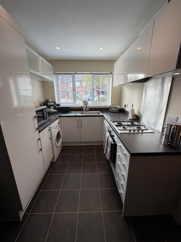 Room Horwood Way in Maidstone