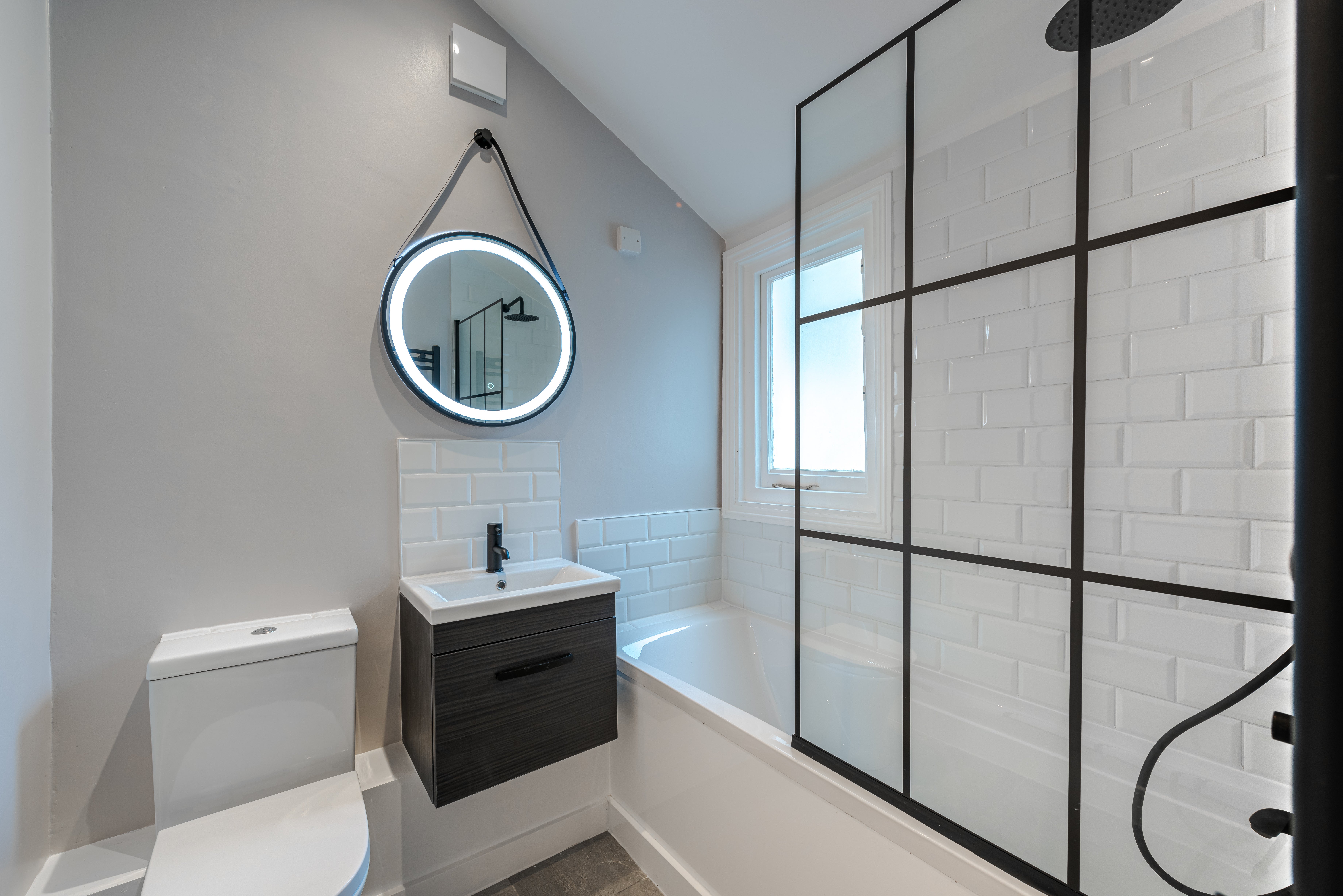 Flat Salisbury Close in Greater London