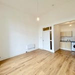 Flat Huntly Gardens in Glasgow