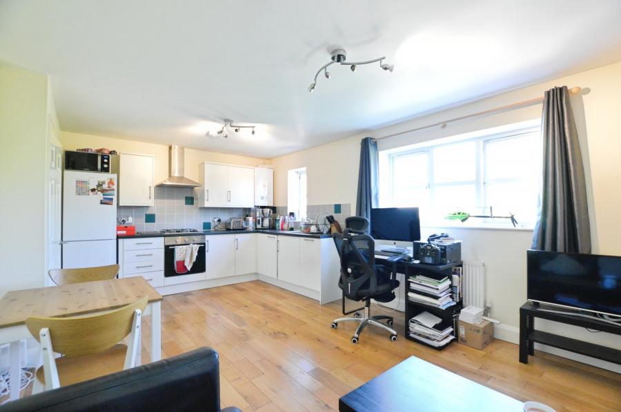 Flat Banfield Court in St Albans