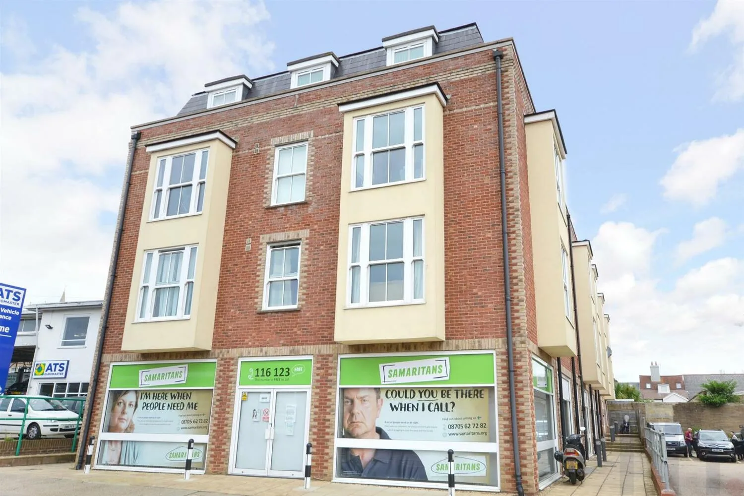 Flat South Street in Newport