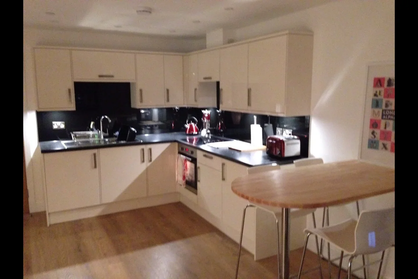 Flat Streatham High Road in Greater London