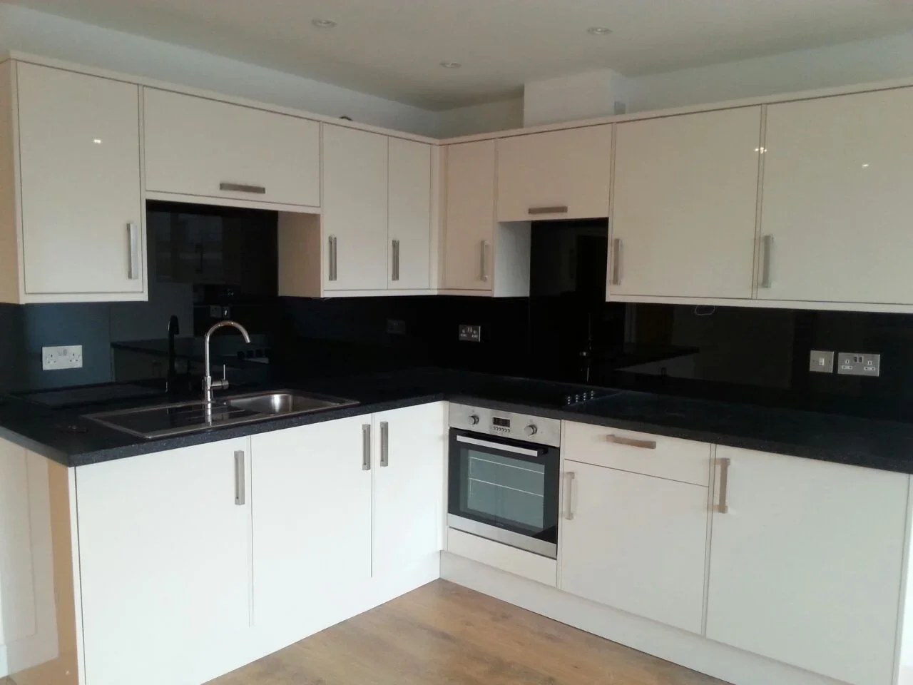 Flat Streatham High Road in Greater London