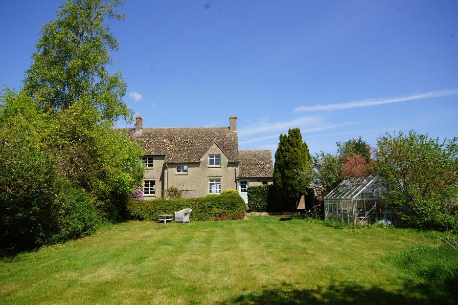 House B4425 in Cotswold District