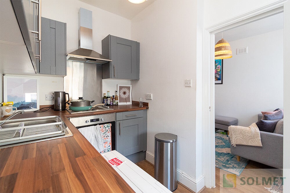 Flat Ladbroke Crescent in Greater London