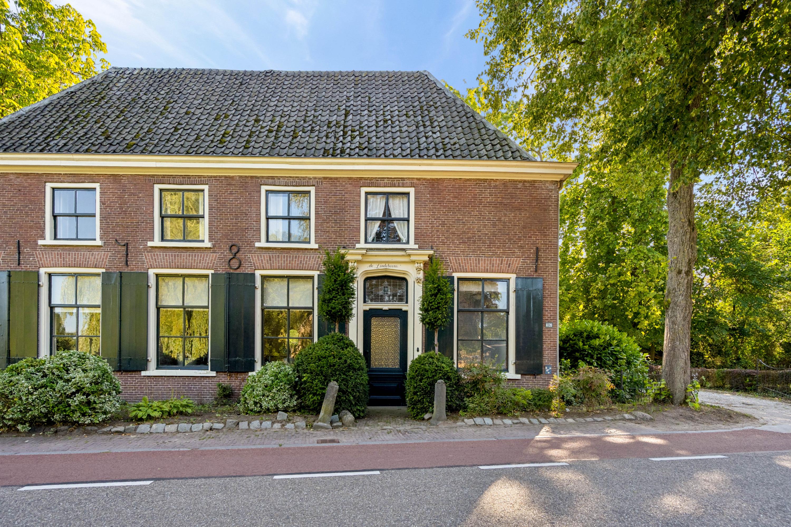 Twee-onder-één-kap te koop: Langbroekerdijk A 139, Langbroek