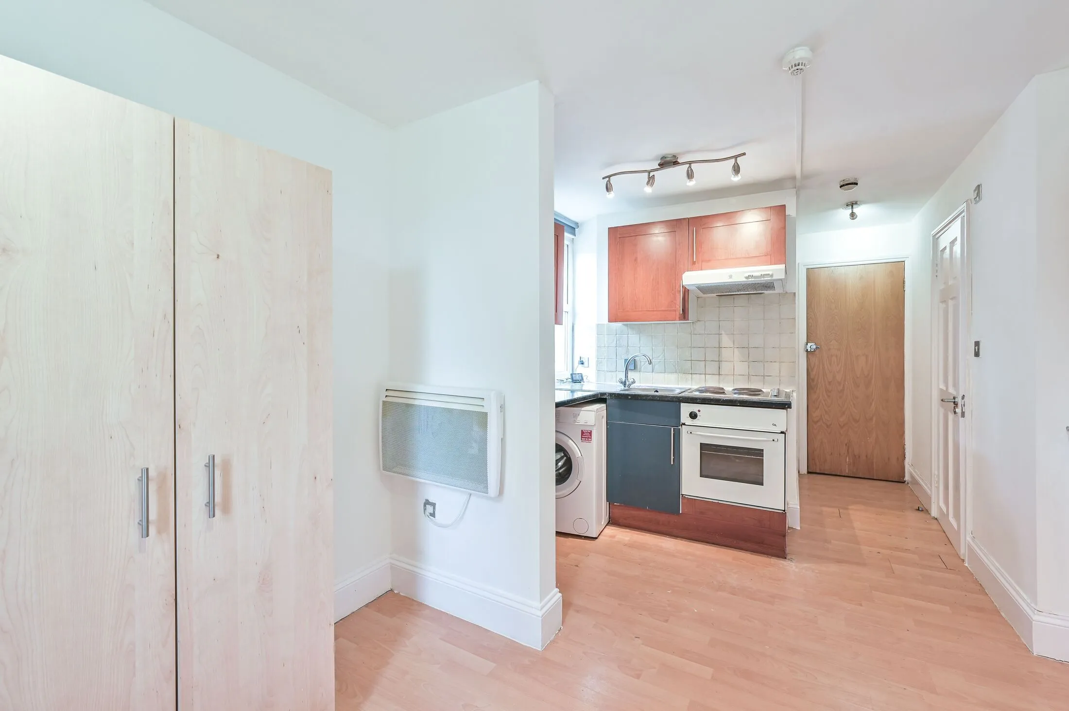 Flat Buckley Road in Greater London