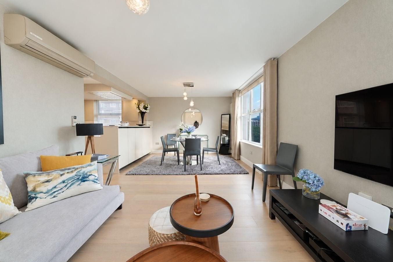 Flat Boydell Court in Greater London