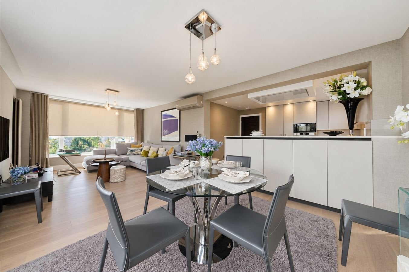 Flat Boydell Court in Greater London