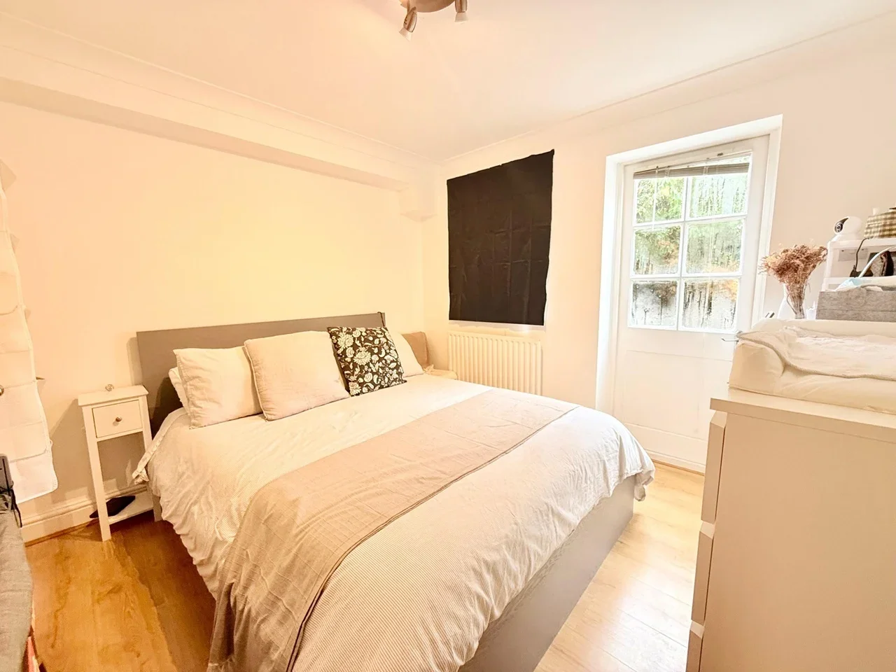 Flat Rawstorne Street in Greater London