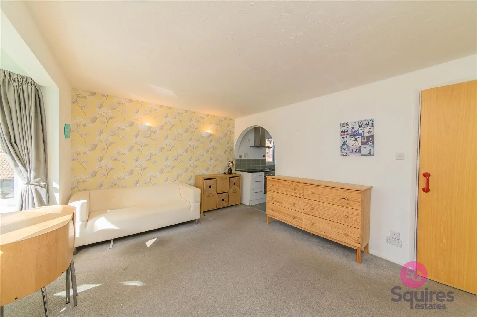 Flat Pasteur Close in Greater London