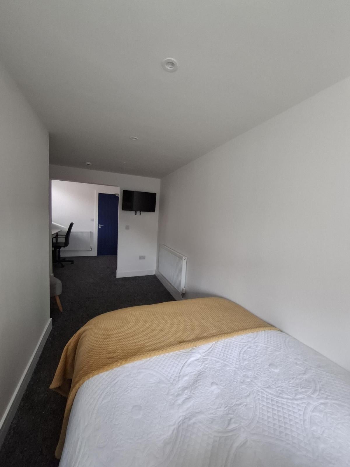 Flat Heneage Road in Grimsby