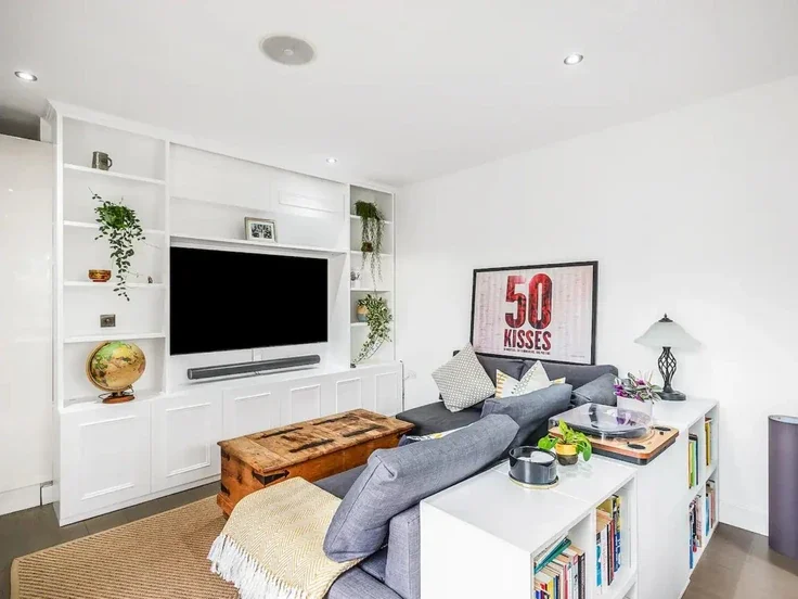 Flat Upper Richmond Road in Greater London