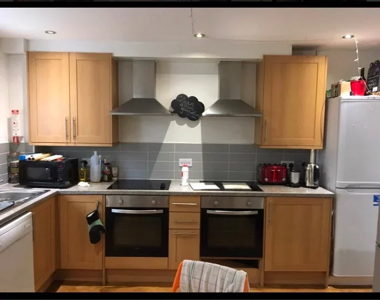 Room Hilldrop Road in Greater London