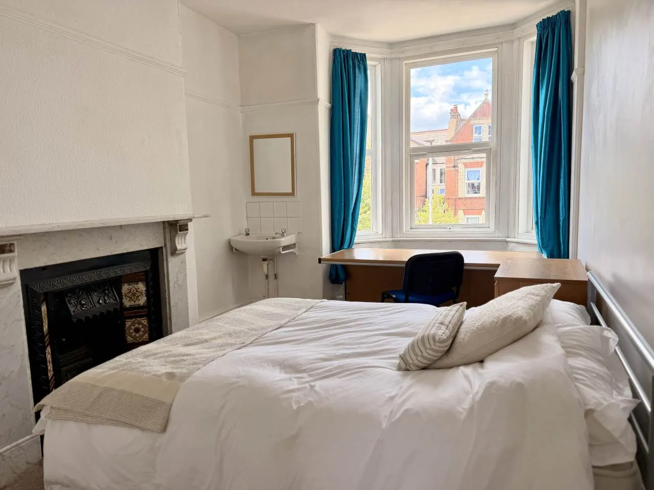Flat Old Tiverton Road in Exeter