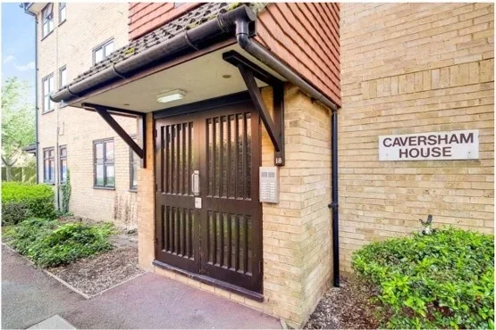 Flat Kingston Gardens in Greater London