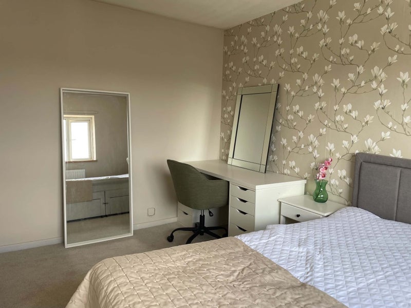 Room Sharpley Road in Charnwood