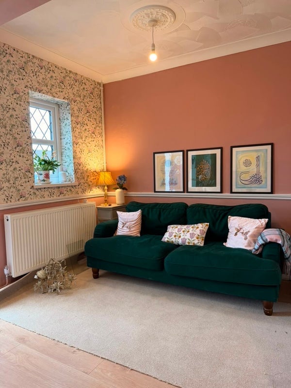 Room Sharpley Road in Charnwood