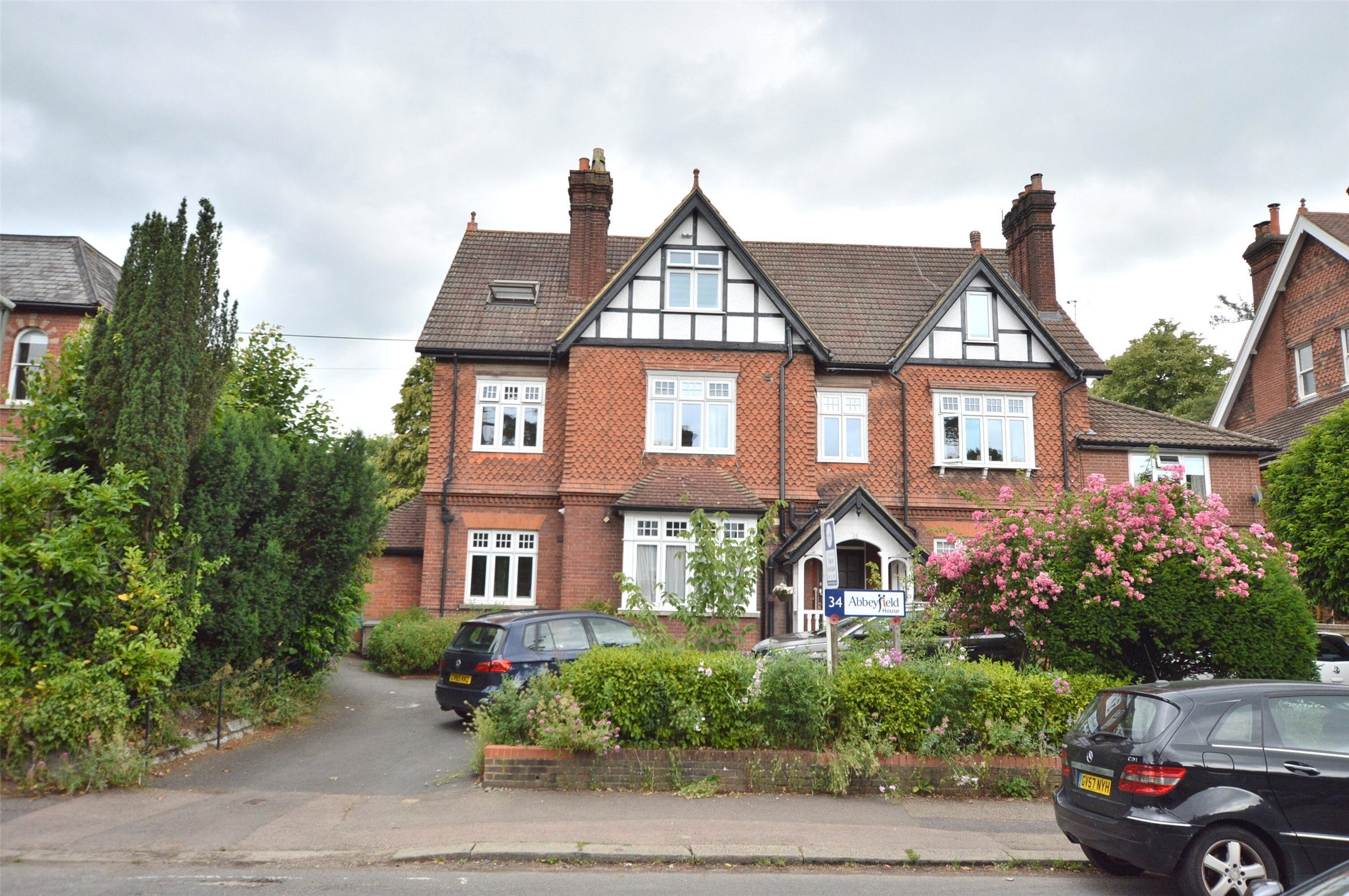 Flat Somers Road in Reigate and Banstead