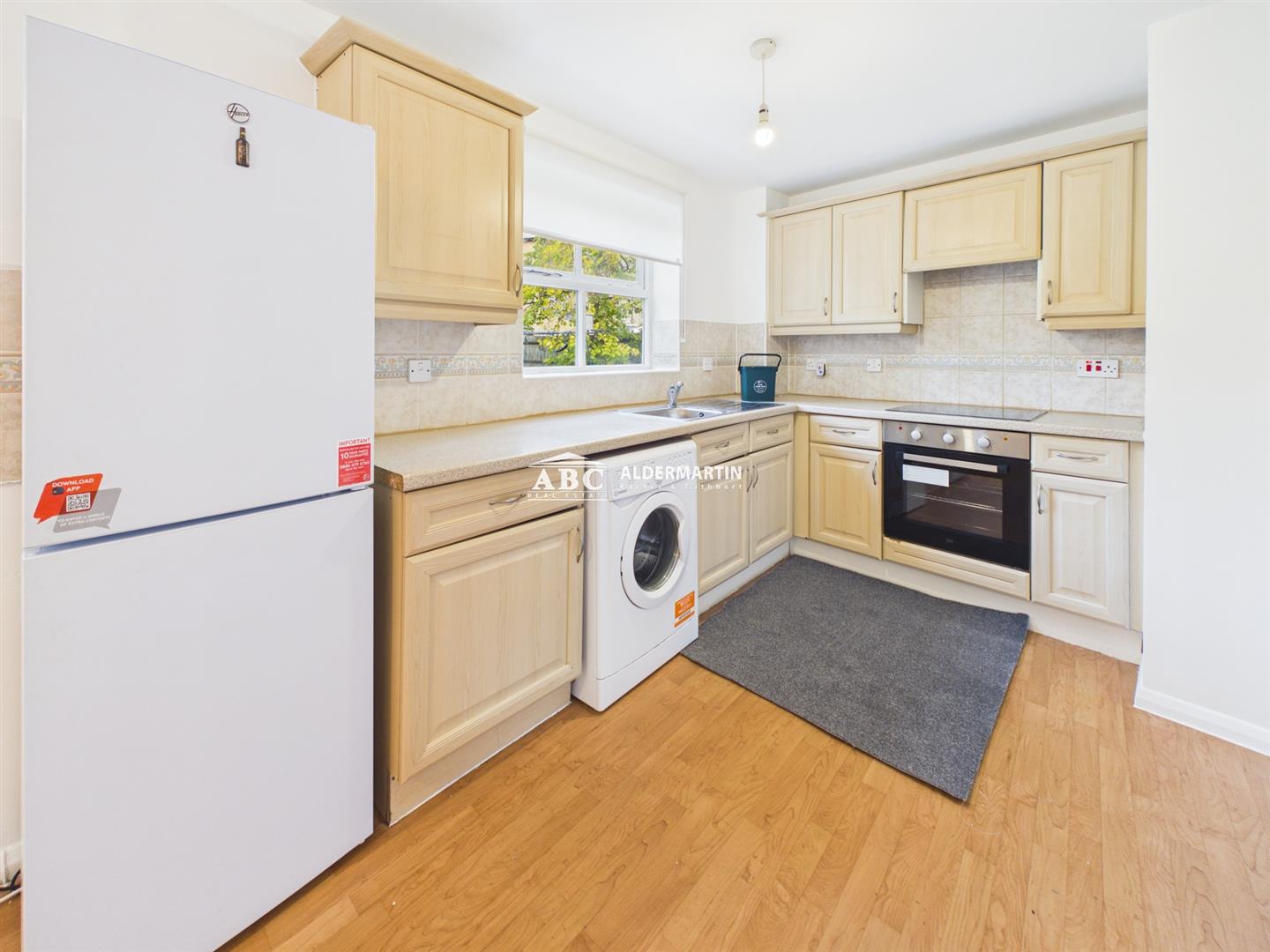Flat Chamberlayne Avenue in Greater London