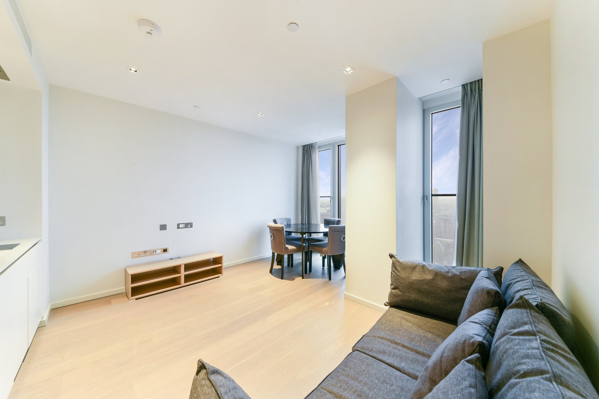 Flat Hatfields in Greater London
