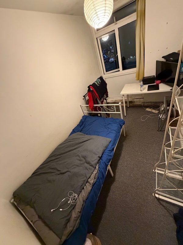 Room Mile End Road in Greater London