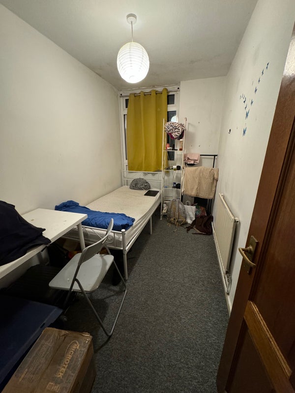 Room Mile End Road in Greater London