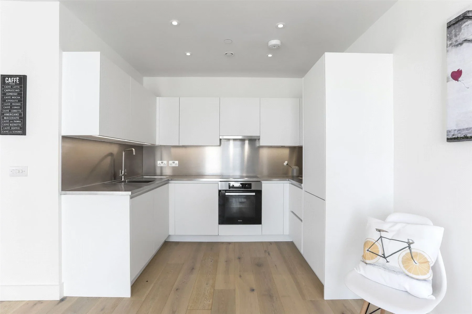 Flat Blyth Road in Greater London