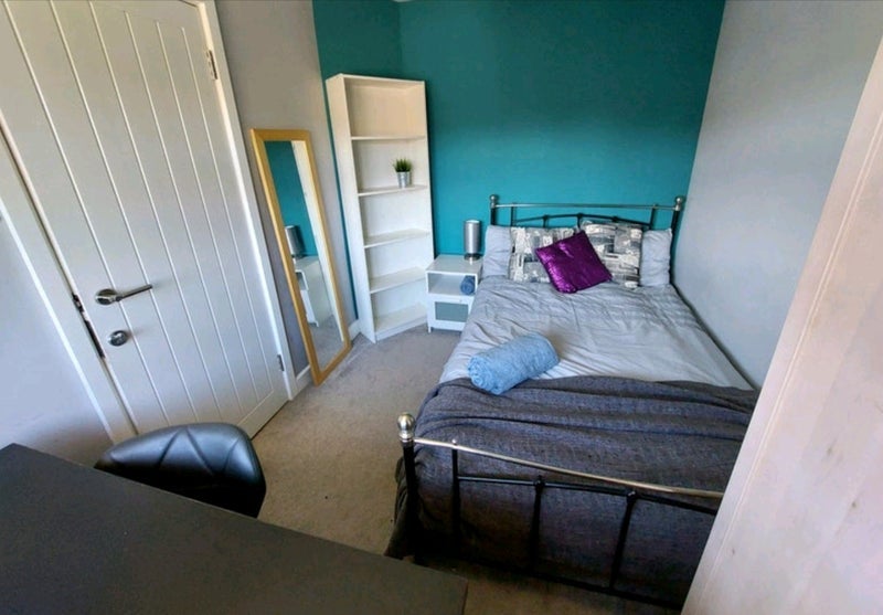 Room Hermitage Road in Charnwood