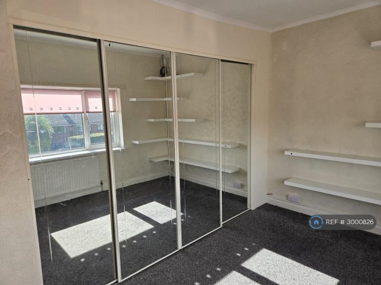 Flat Batley Road in Wakefield
