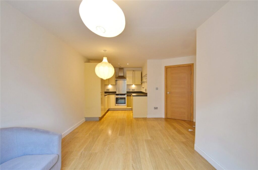 Flat Baldwin Street in Bristol