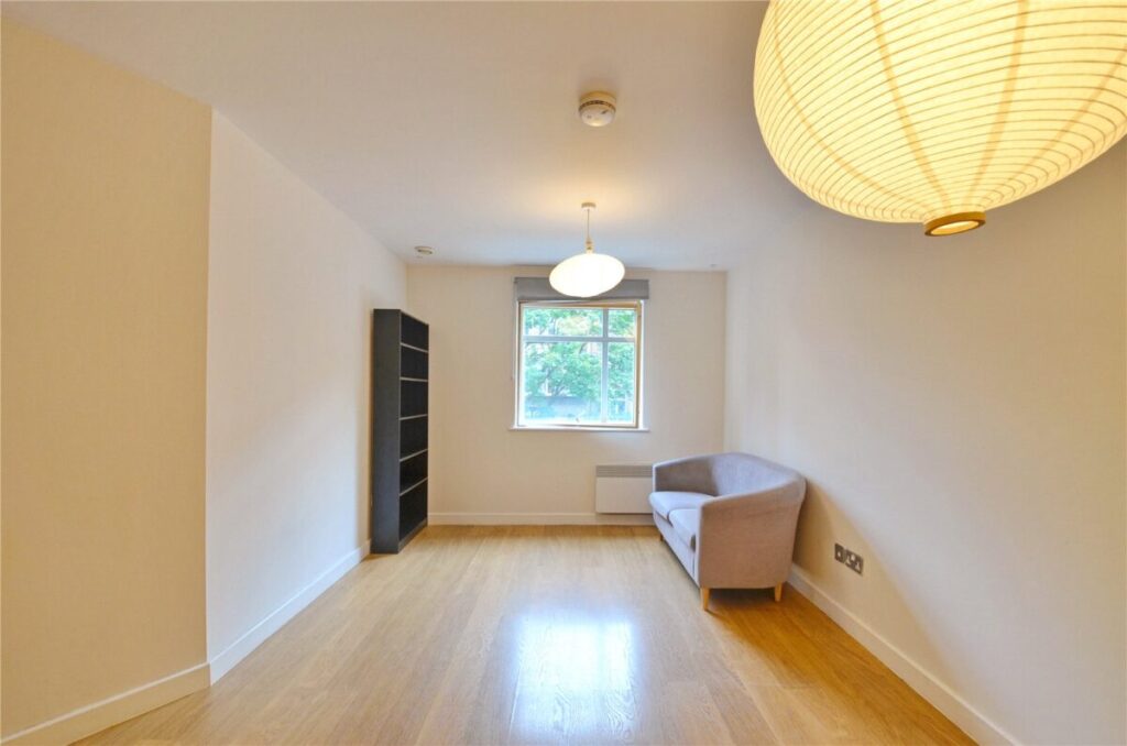 Flat Baldwin Street in Bristol