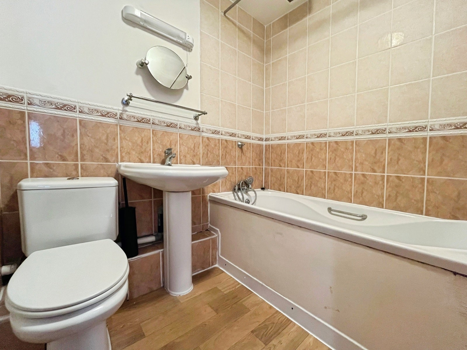 Flat Gurnell Grove in Greater London