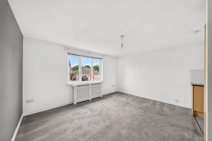 Flat Allison Gardens in Blackridge