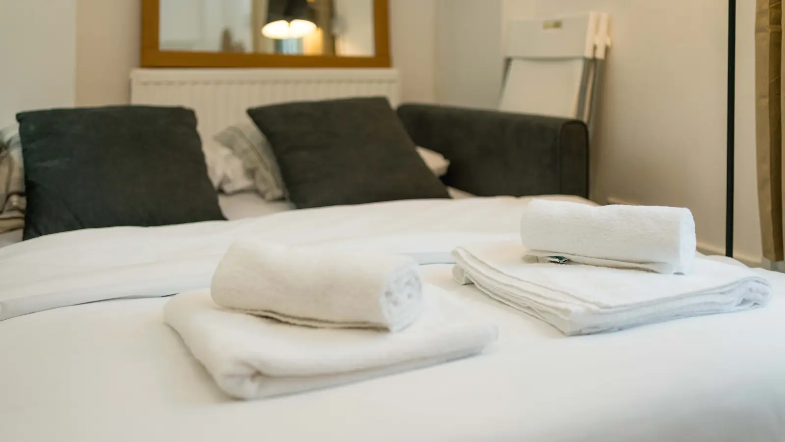 Flat Cambridge Gardens in Greater London