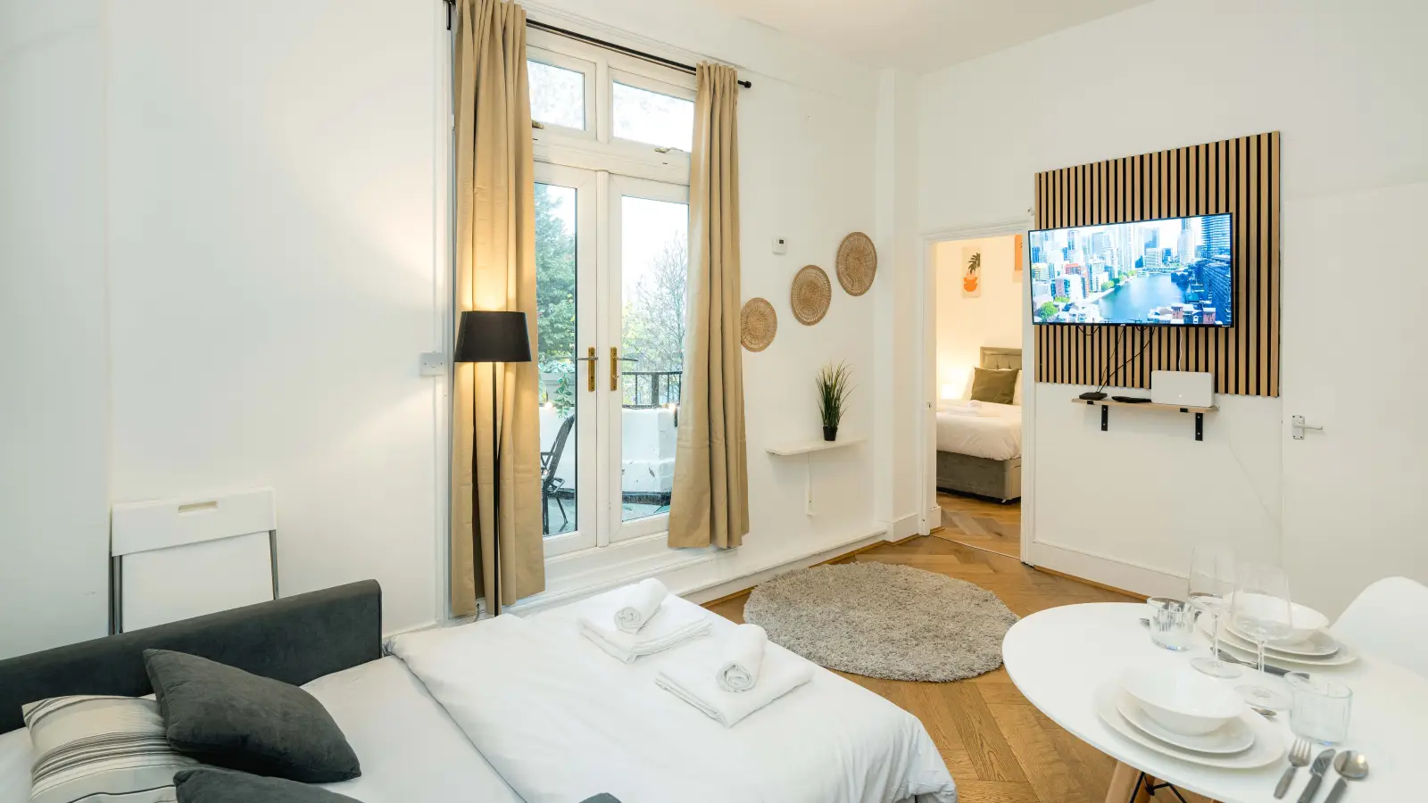 Flat Cambridge Gardens in Greater London