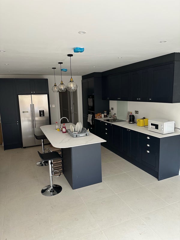 Room De Morgan Road in Greater London