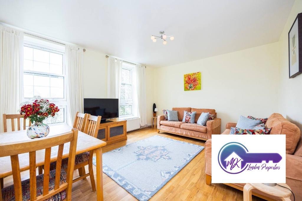 Flat McMillan Street in Greater London