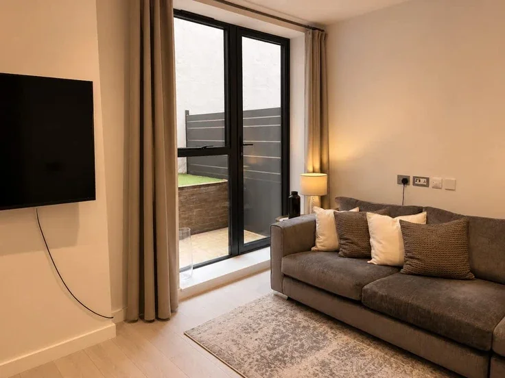 Flat London Road in Surrey Heath