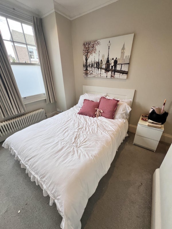 Room Quinton Street in Greater London