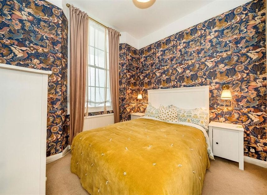 Flat Devonshire Terrace in City of Westminster