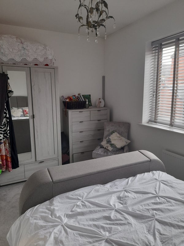 Room Stryd Elai in Cardiff