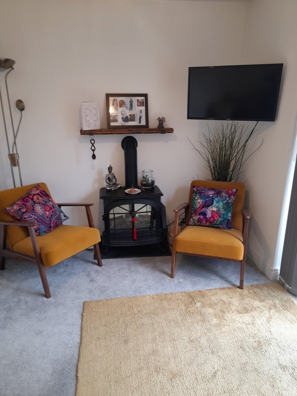 Room Stryd Elai in Cardiff