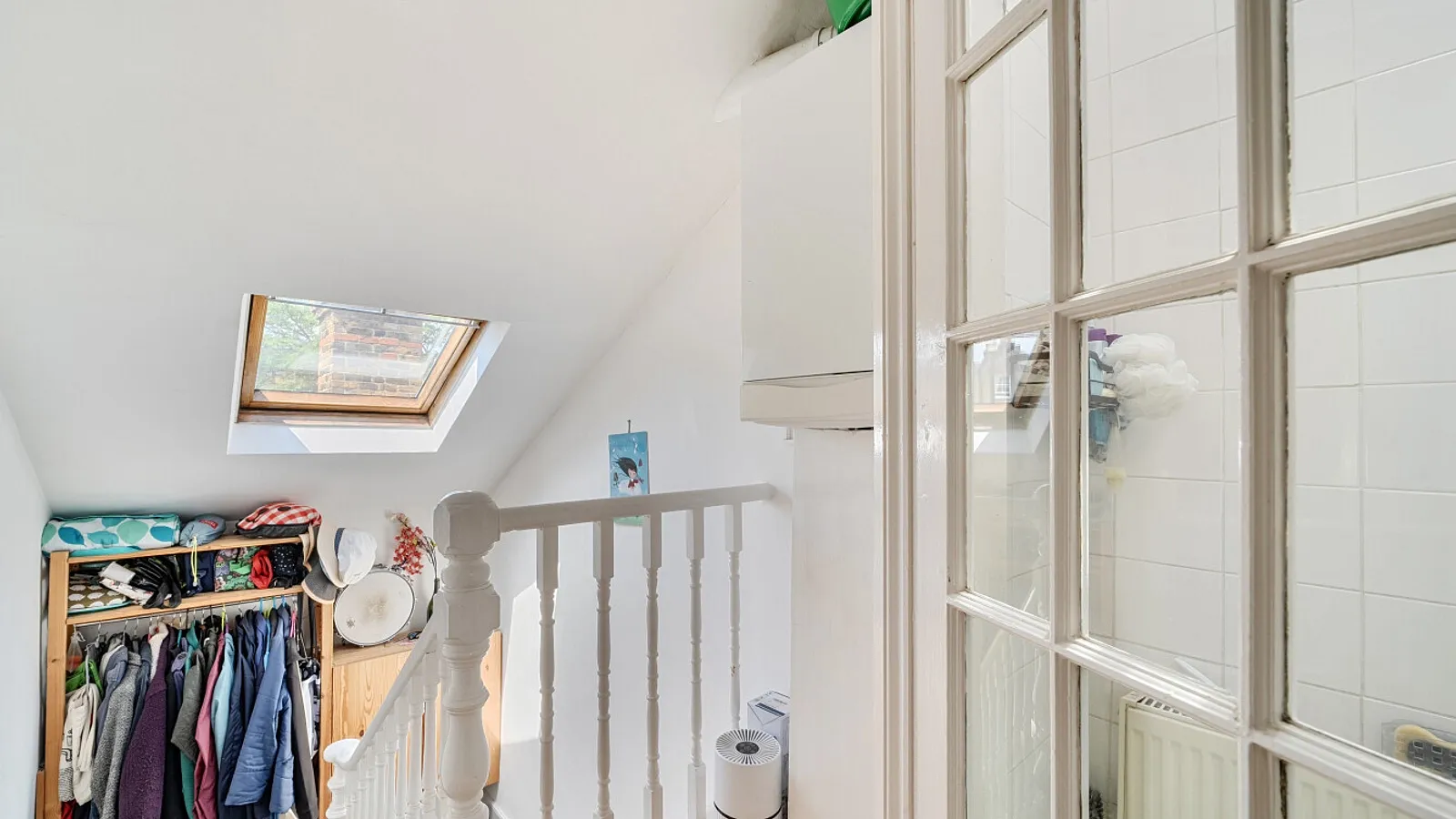 Flat Fairbridge Road in Greater London